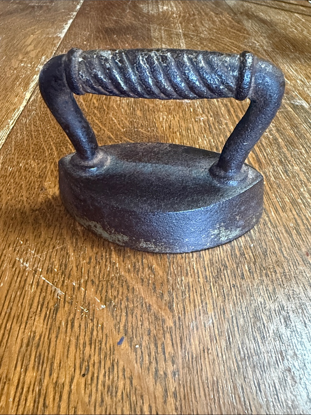Flat Iron Toy / Salesman Sample in Cast Iron - Vintage
